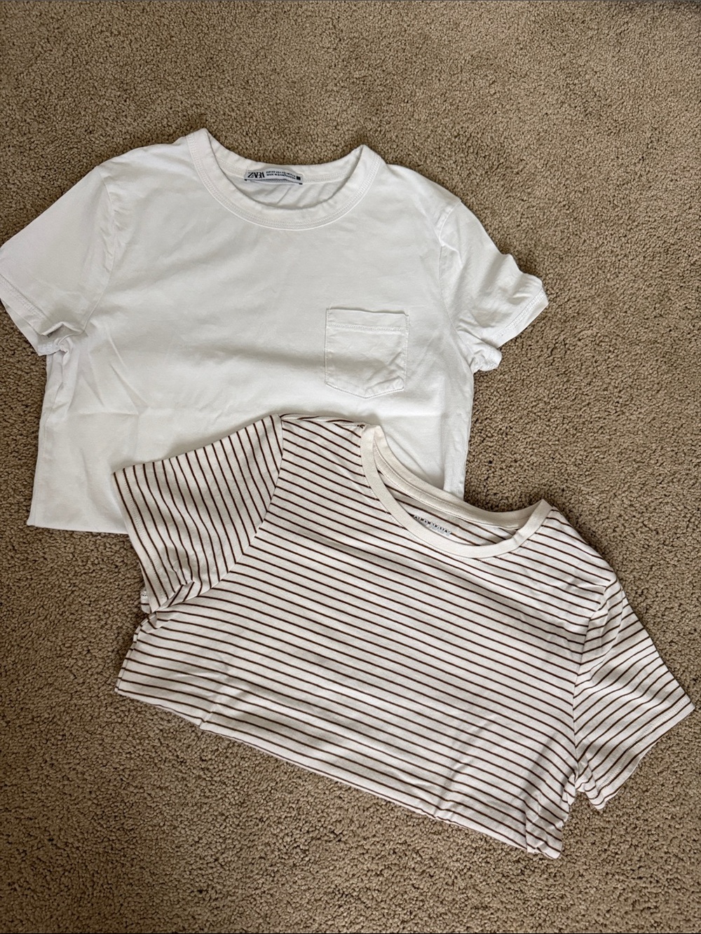 Lot of XS & S women’s Zara White Pocket Tee & Cream Brown Striped Tee Set
